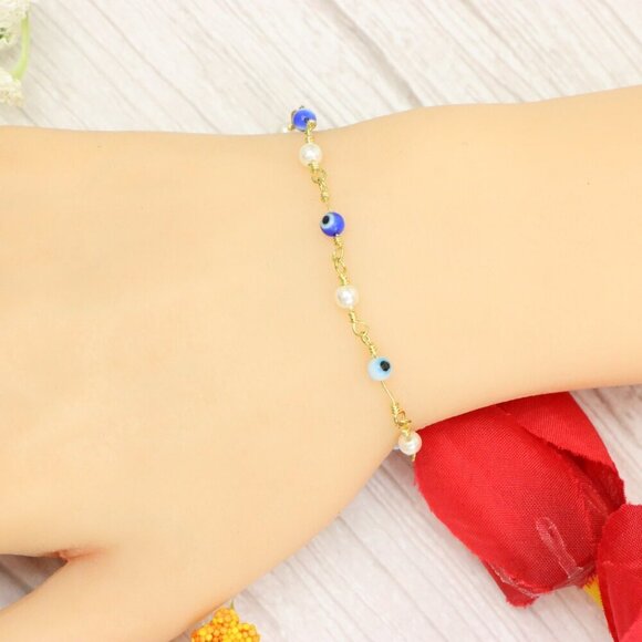 "Trendy Handmade Bracelet – A Thoughtful Gift for Girls & Women | UNVRC1380 - Picture 5 of 10